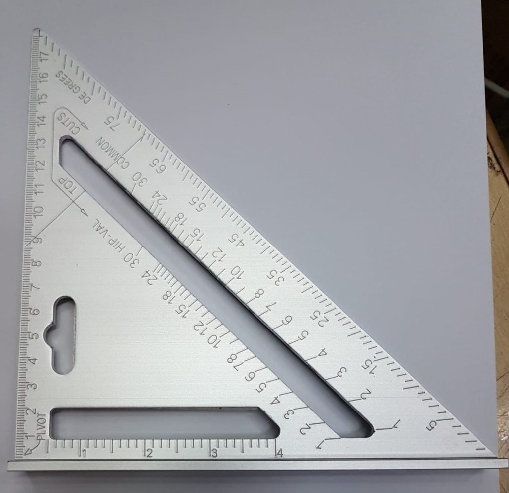 Escuadra Triangular De Aluminio 7 Pulgadas - ¡Precisión Total Para Carpinteros Y Aficionados!